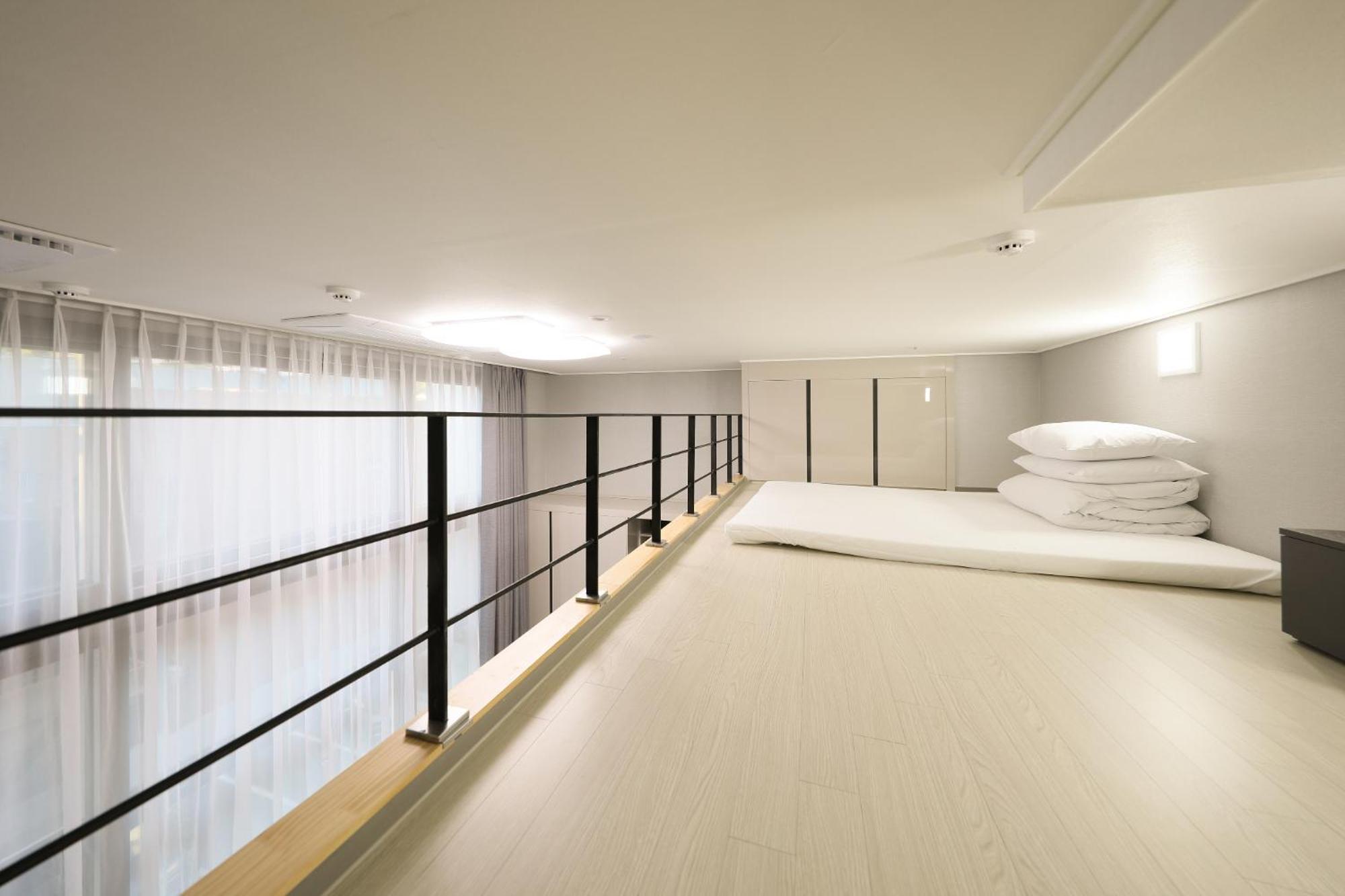 Coopstay Yeosu Hotel Exterior photo